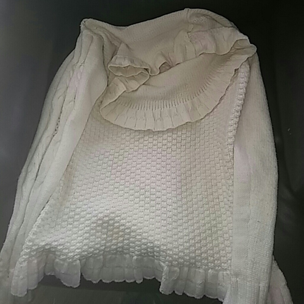 White knit sweater